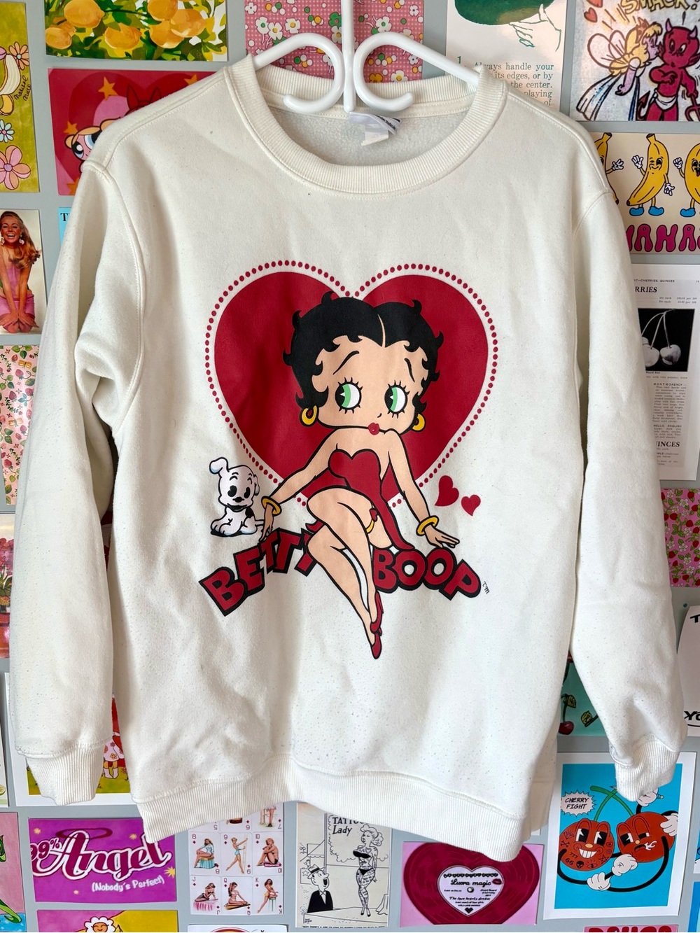 Betty Boop Cream Oversized Sweatshirt with Red Heart and Dog Graphic